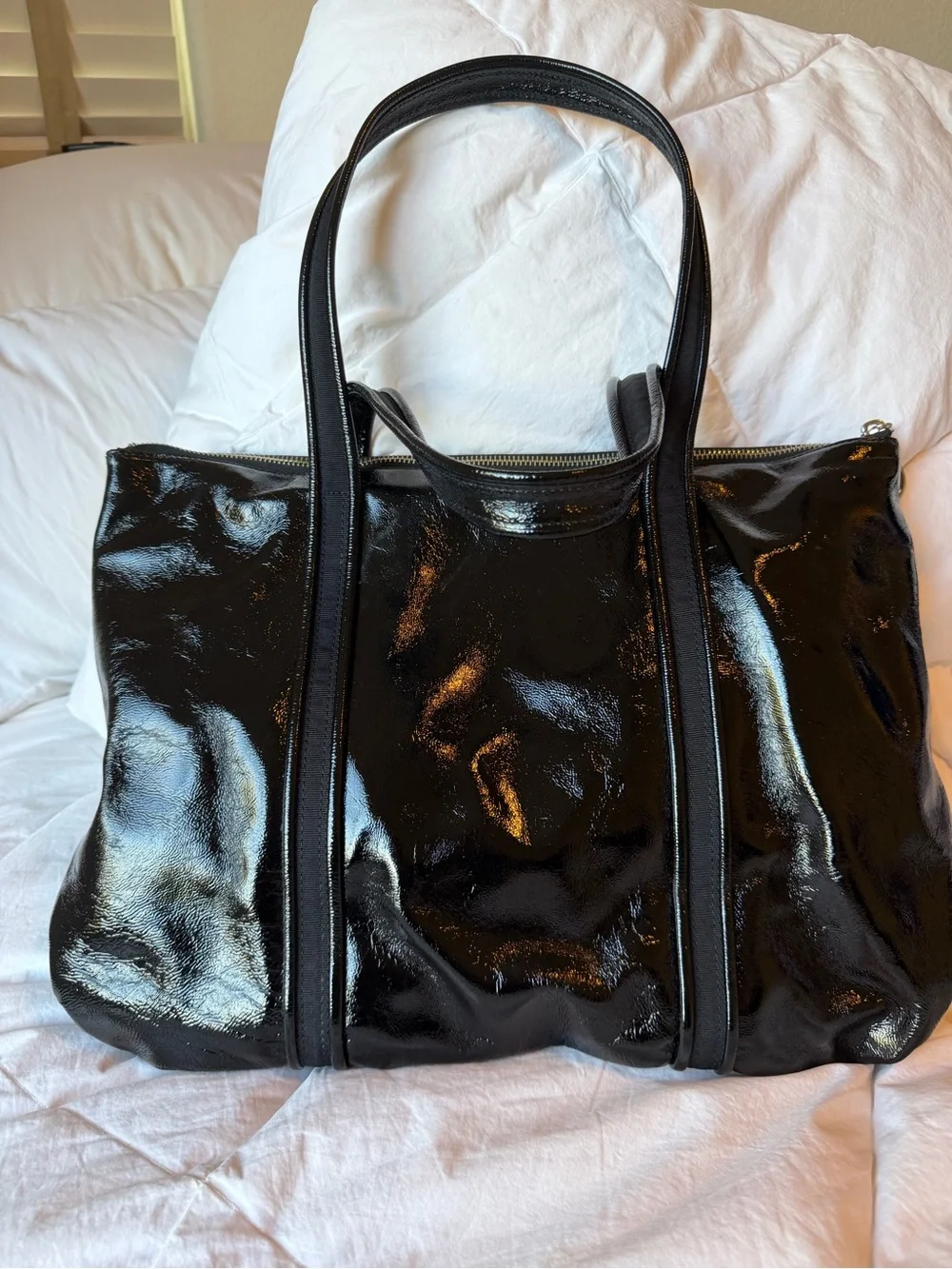 Vintage Coach Poppy glam  Patent Leather Tote Bag with Signature Plaque.